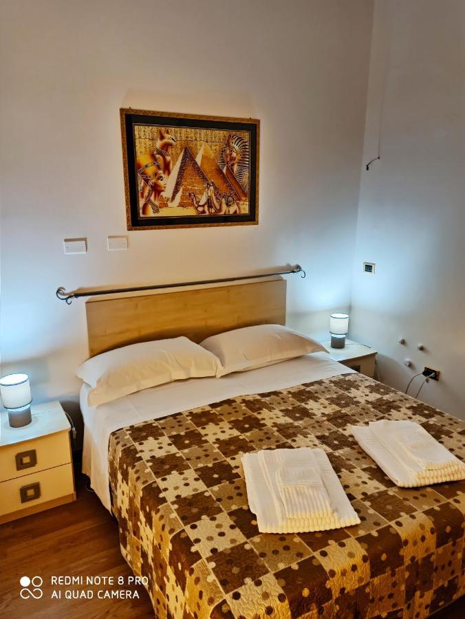 Rooms Center Wolf - Matrimoniale E Comunicanti 马泰拉 外观 照片